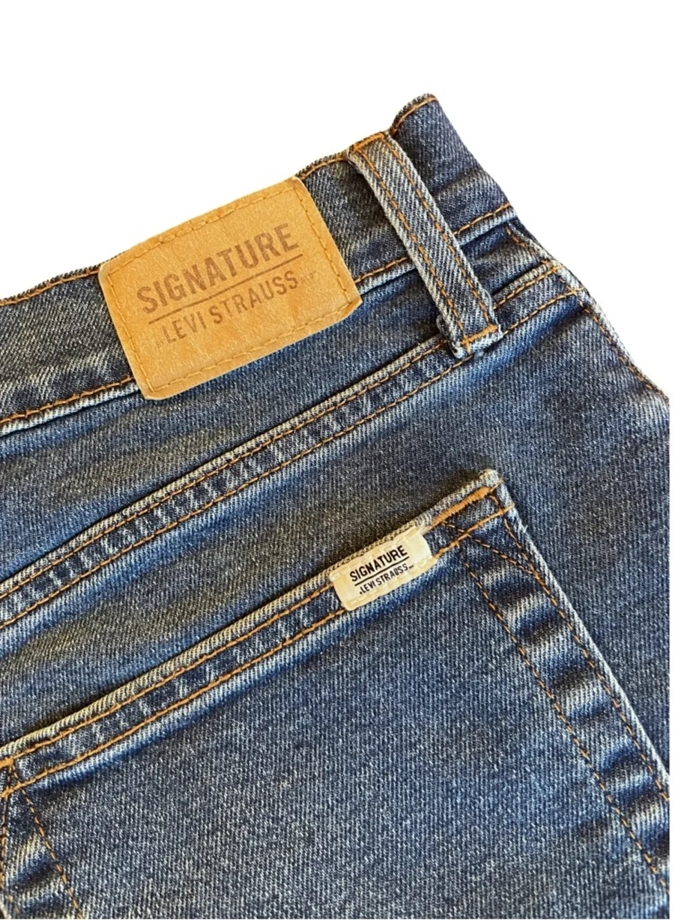 Signature by Levi Strauss Heritage High-Rise Bermuda Denim Jean Shorts - Size 12 - Picture 4 of 7